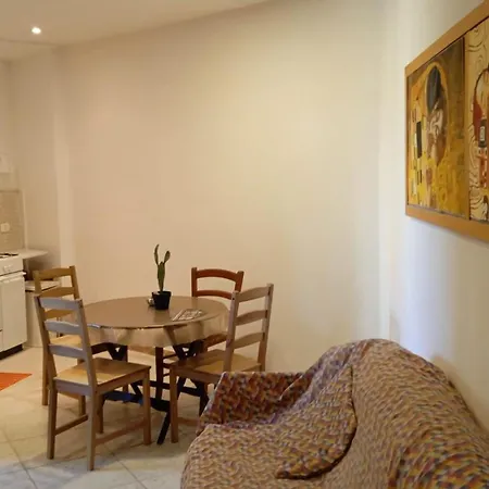 Апартаменты Little & Quiet Flat *